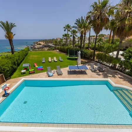 Villa Sunnyvillas: 4br Seafront Villa*private Pool*bw44